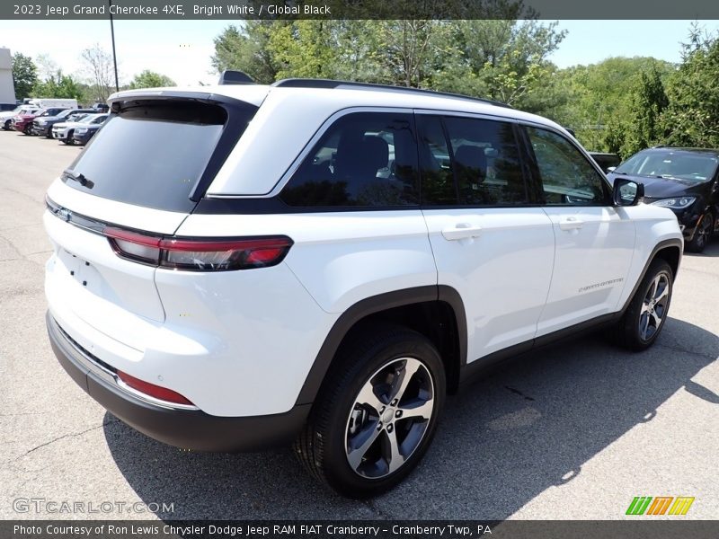 Bright White / Global Black 2023 Jeep Grand Cherokee 4XE