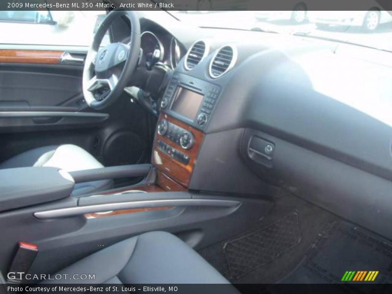 Arctic White / Black 2009 Mercedes-Benz ML 350 4Matic