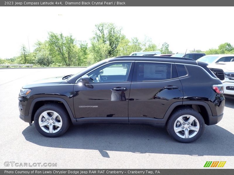 Diamond Black Crystal Pearl / Black 2023 Jeep Compass Latitude 4x4