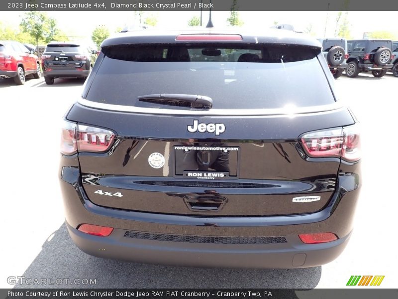 Diamond Black Crystal Pearl / Black 2023 Jeep Compass Latitude 4x4