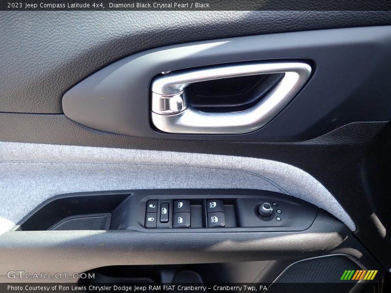 Diamond Black Crystal Pearl / Black 2023 Jeep Compass Latitude 4x4