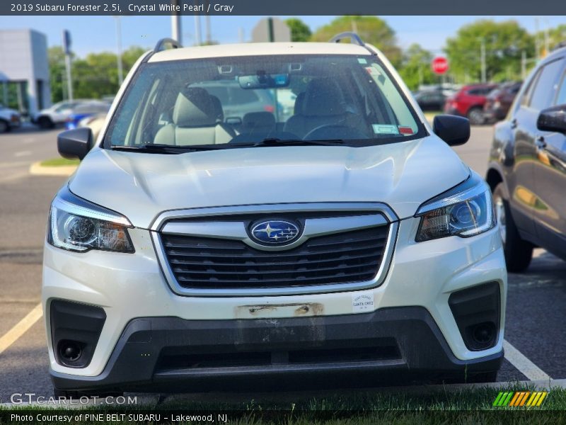 Crystal White Pearl / Gray 2019 Subaru Forester 2.5i