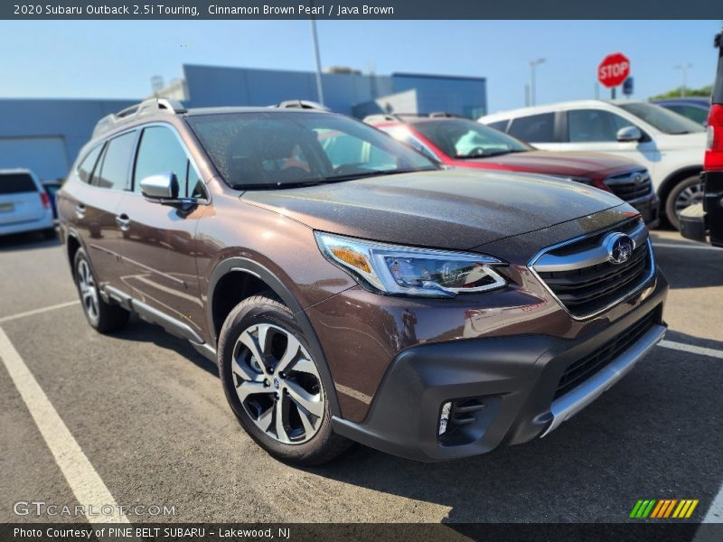 Front 3/4 View of 2020 Outback 2.5i Touring