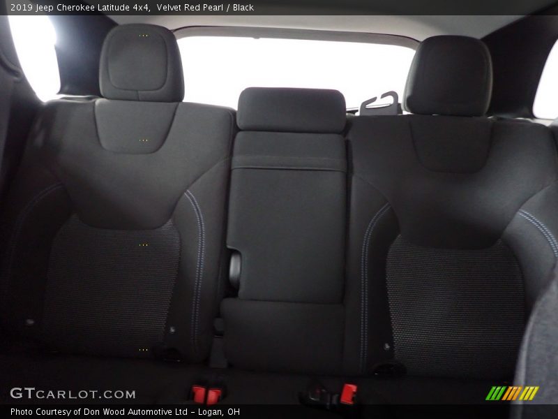 Velvet Red Pearl / Black 2019 Jeep Cherokee Latitude 4x4
