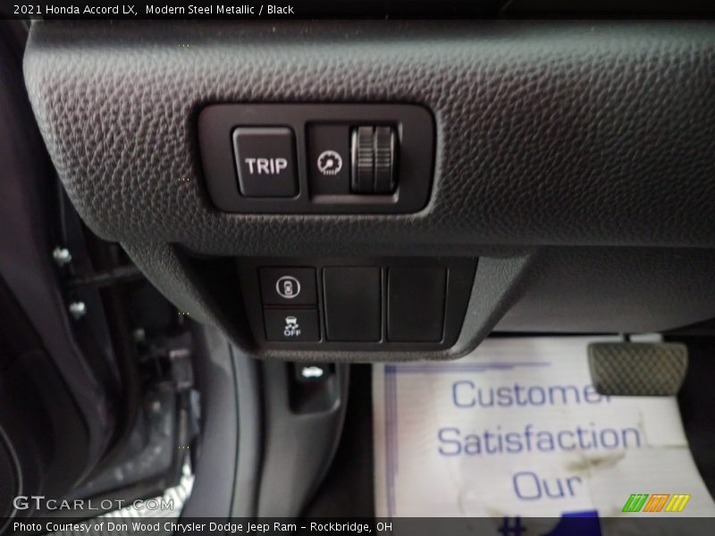 Modern Steel Metallic / Black 2021 Honda Accord LX