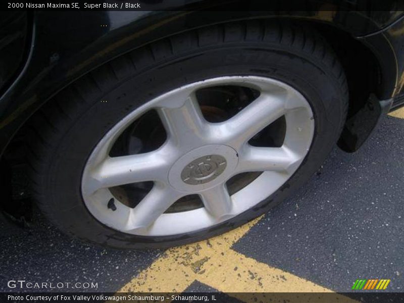 Super Black / Black 2000 Nissan Maxima SE