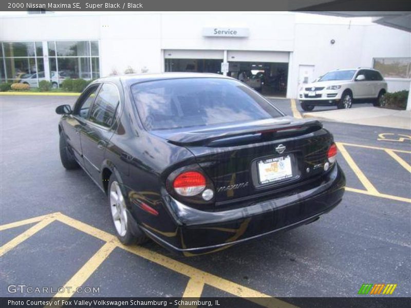 Super Black / Black 2000 Nissan Maxima SE