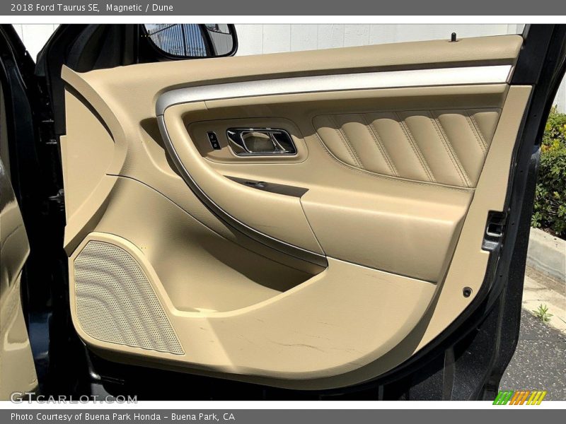 Door Panel of 2018 Taurus SE