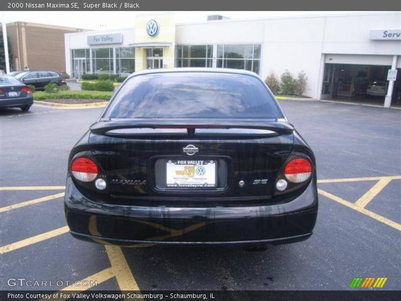 Super Black / Black 2000 Nissan Maxima SE