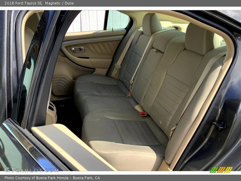Rear Seat of 2018 Taurus SE