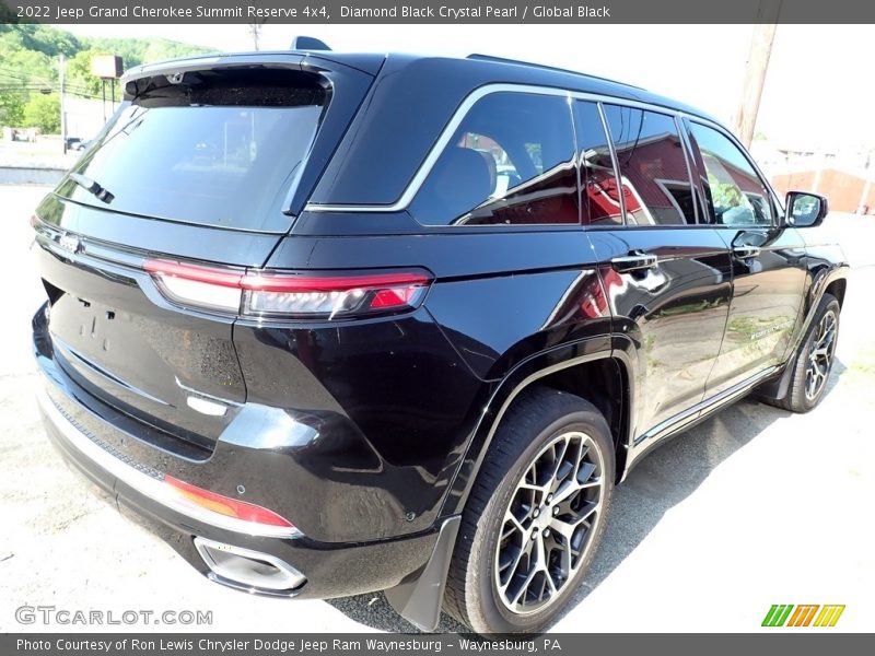 Diamond Black Crystal Pearl / Global Black 2022 Jeep Grand Cherokee Summit Reserve 4x4