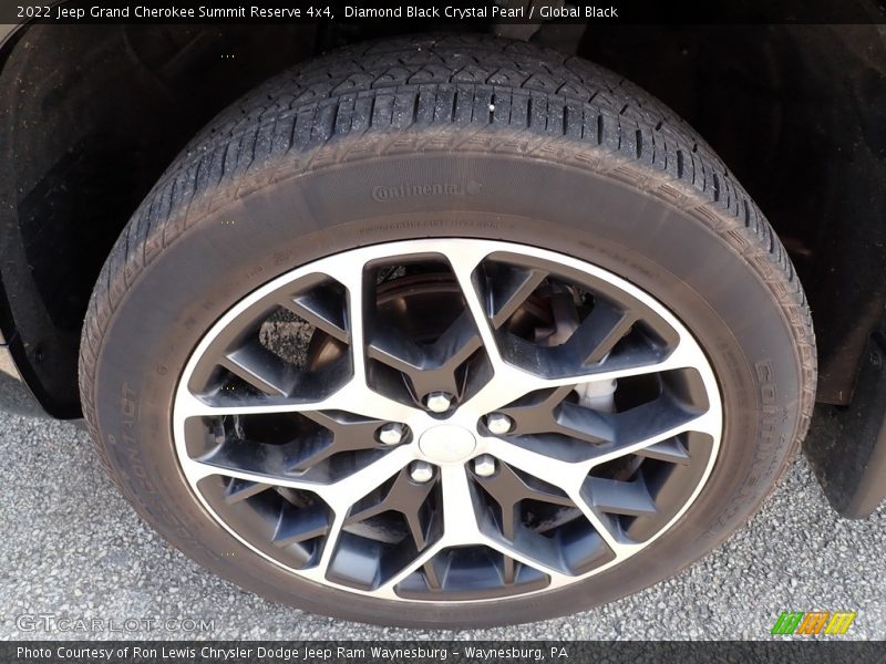Diamond Black Crystal Pearl / Global Black 2022 Jeep Grand Cherokee Summit Reserve 4x4