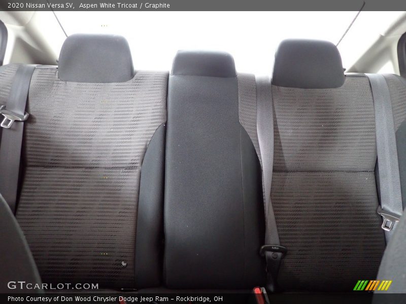 Aspen White Tricoat / Graphite 2020 Nissan Versa SV