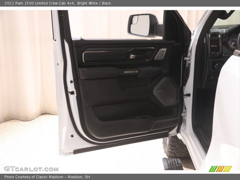 Bright White / Black 2021 Ram 1500 Limited Crew Cab 4x4