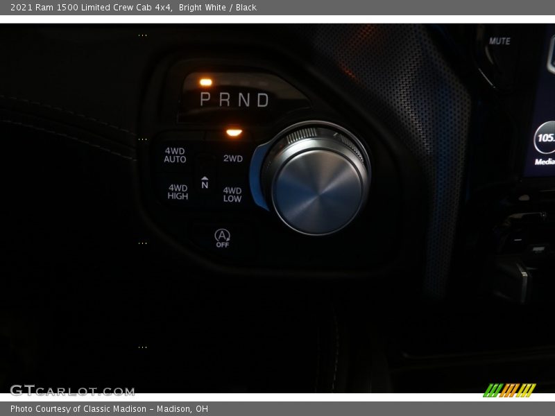 Bright White / Black 2021 Ram 1500 Limited Crew Cab 4x4
