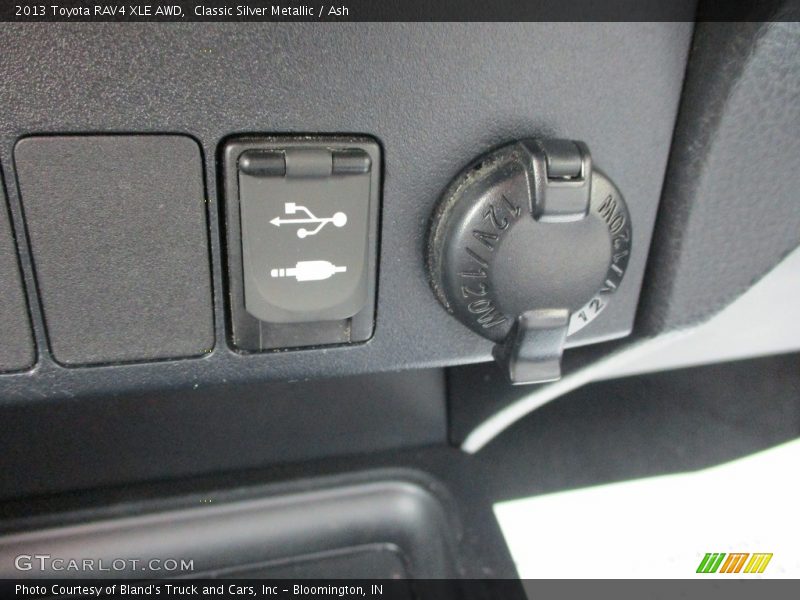 Classic Silver Metallic / Ash 2013 Toyota RAV4 XLE AWD