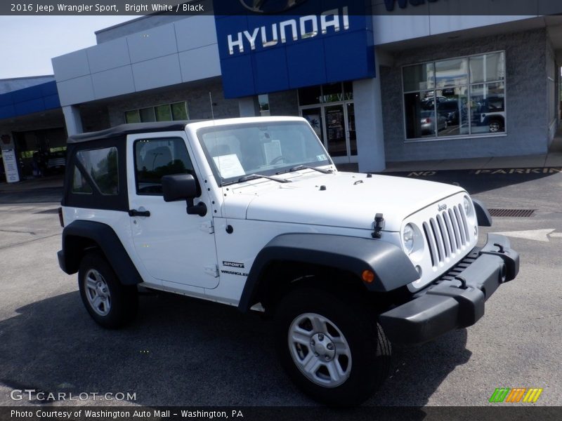 Bright White / Black 2016 Jeep Wrangler Sport