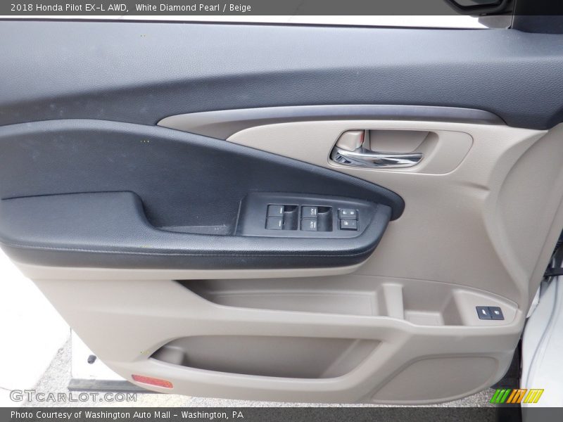 Door Panel of 2018 Pilot EX-L AWD