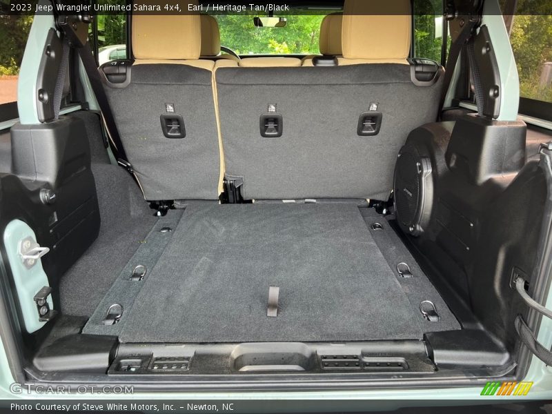  2023 Wrangler Unlimited Sahara 4x4 Trunk