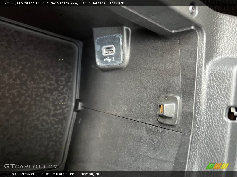 Earl / Heritage Tan/Black 2023 Jeep Wrangler Unlimited Sahara 4x4