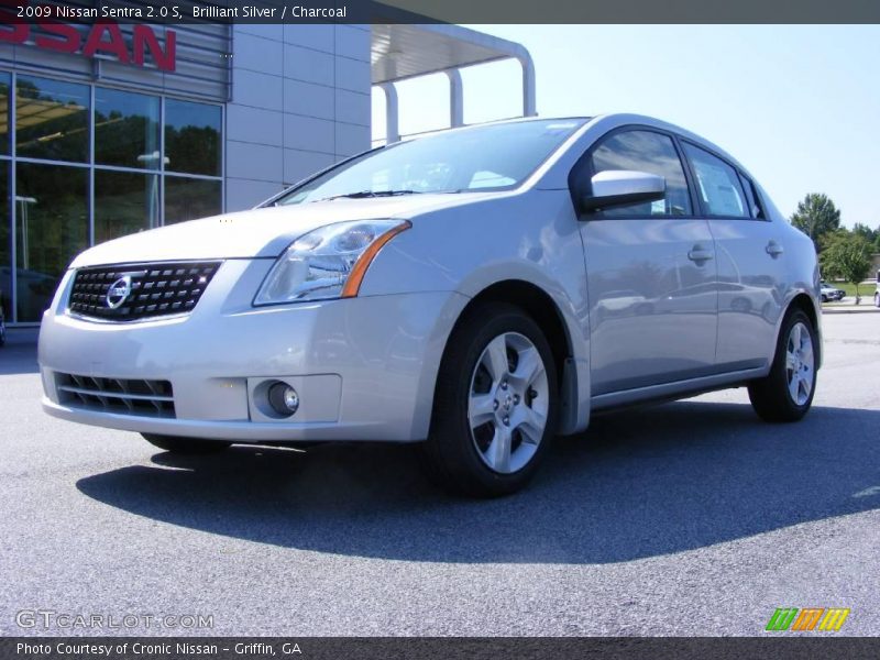 Brilliant Silver / Charcoal 2009 Nissan Sentra 2.0 S
