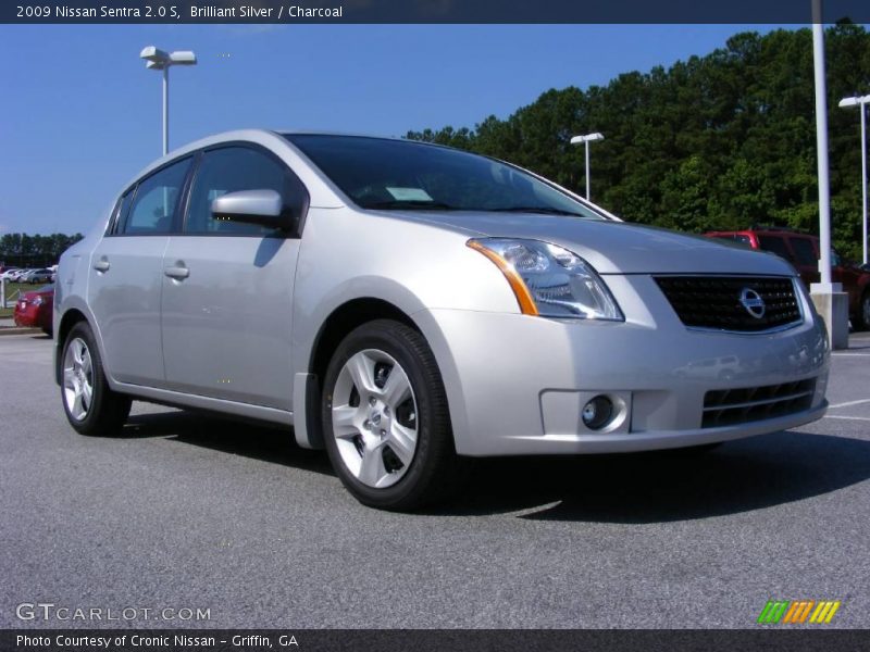 Brilliant Silver / Charcoal 2009 Nissan Sentra 2.0 S