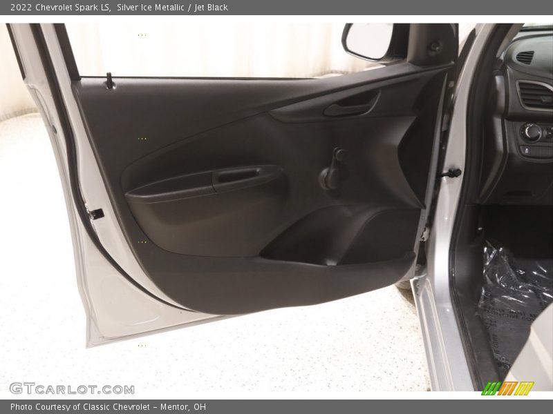 Silver Ice Metallic / Jet Black 2022 Chevrolet Spark LS