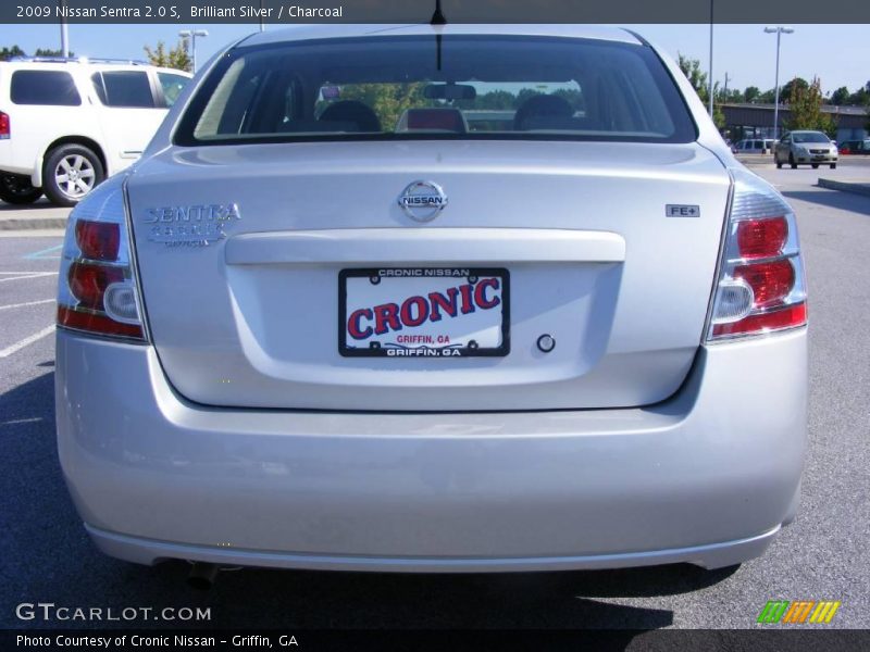 Brilliant Silver / Charcoal 2009 Nissan Sentra 2.0 S