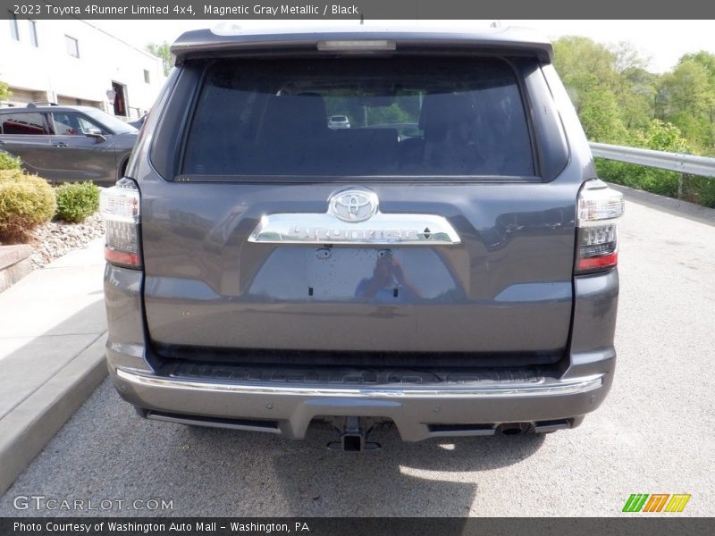 Magnetic Gray Metallic / Black 2023 Toyota 4Runner Limited 4x4