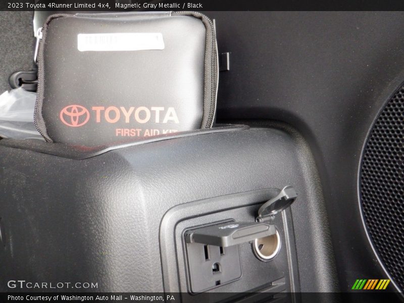 Magnetic Gray Metallic / Black 2023 Toyota 4Runner Limited 4x4