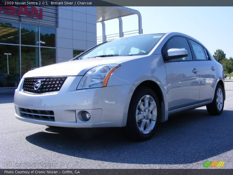 Brilliant Silver / Charcoal 2009 Nissan Sentra 2.0 S