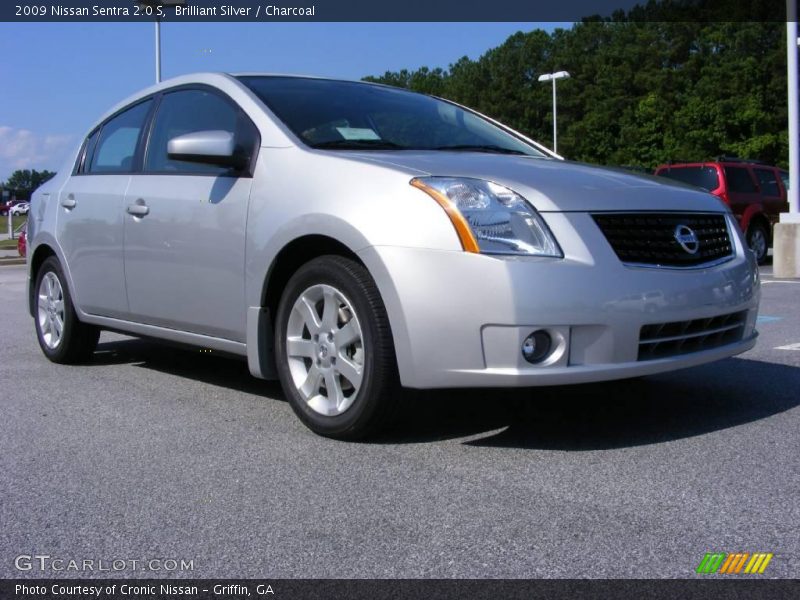 Brilliant Silver / Charcoal 2009 Nissan Sentra 2.0 S