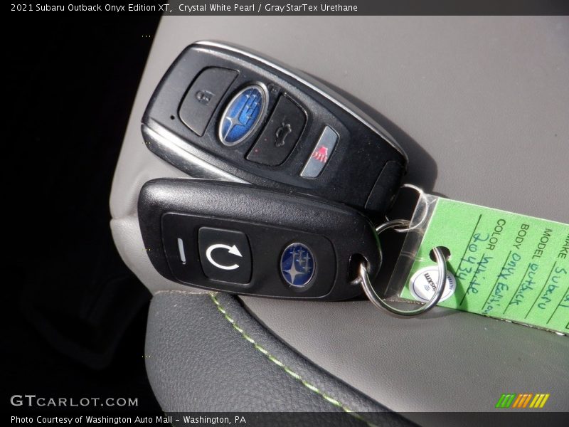 Crystal White Pearl / Gray StarTex Urethane 2021 Subaru Outback Onyx Edition XT