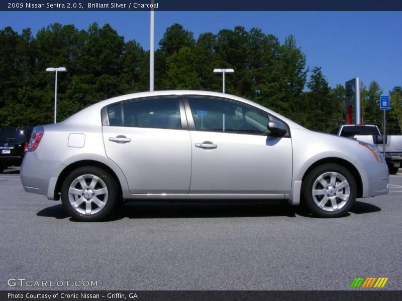 Brilliant Silver / Charcoal 2009 Nissan Sentra 2.0 S