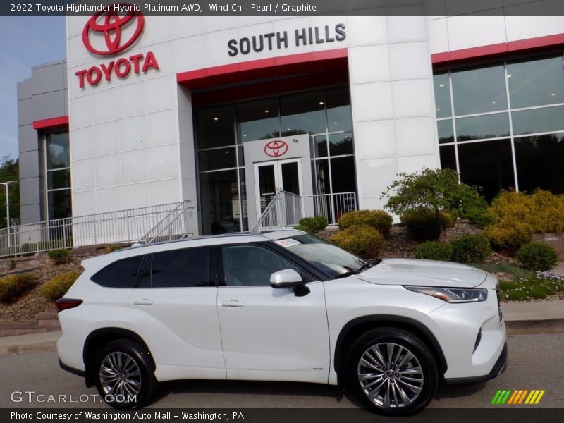 Wind Chill Pearl / Graphite 2022 Toyota Highlander Hybrid Platinum AWD