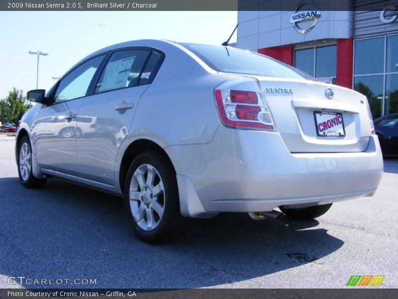 Brilliant Silver / Charcoal 2009 Nissan Sentra 2.0 S