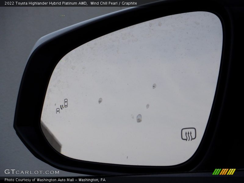 Wind Chill Pearl / Graphite 2022 Toyota Highlander Hybrid Platinum AWD