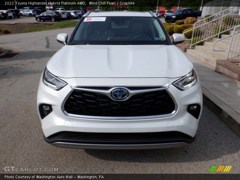 Wind Chill Pearl / Graphite 2022 Toyota Highlander Hybrid Platinum AWD