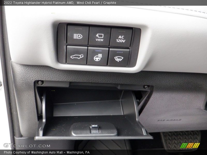 Wind Chill Pearl / Graphite 2022 Toyota Highlander Hybrid Platinum AWD