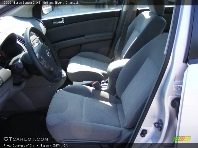Brilliant Silver / Charcoal 2009 Nissan Sentra 2.0 S