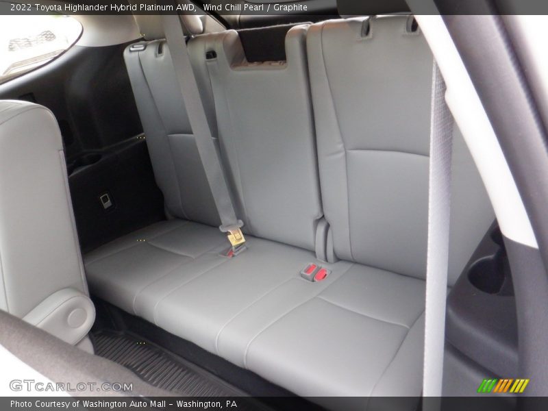 Wind Chill Pearl / Graphite 2022 Toyota Highlander Hybrid Platinum AWD