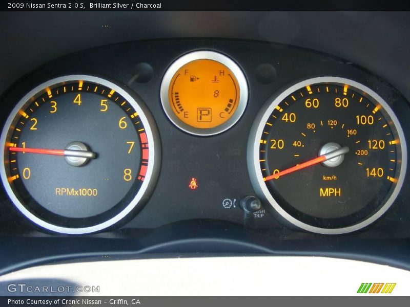 Brilliant Silver / Charcoal 2009 Nissan Sentra 2.0 S