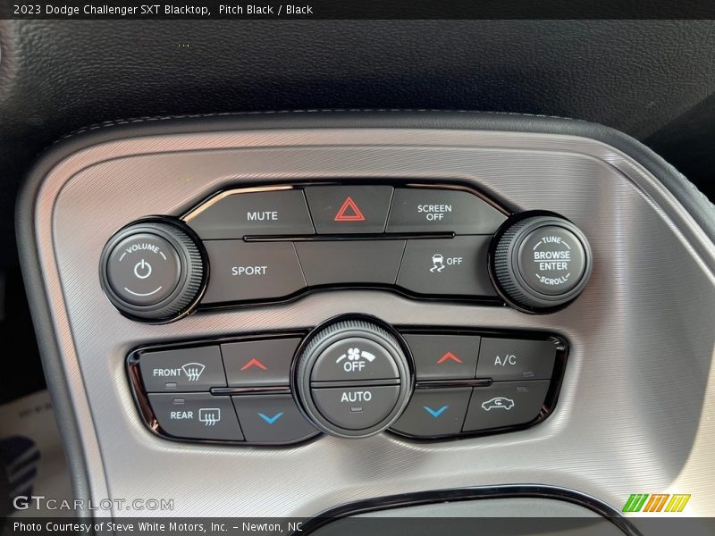 Pitch Black / Black 2023 Dodge Challenger SXT Blacktop