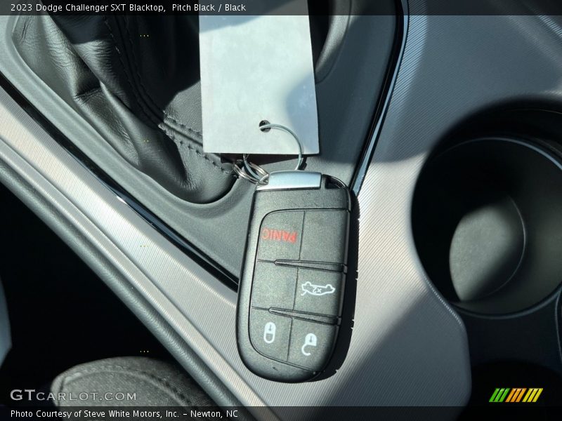 Pitch Black / Black 2023 Dodge Challenger SXT Blacktop