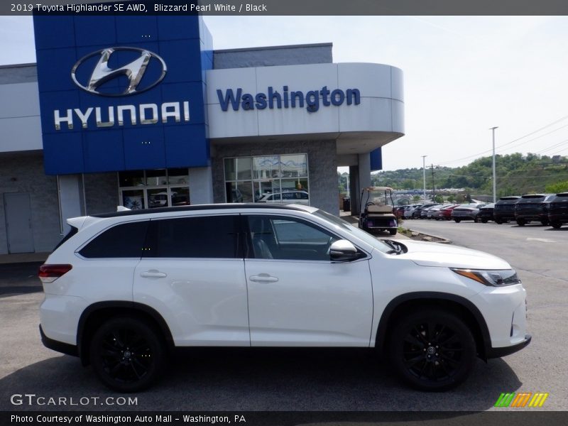 Blizzard Pearl White / Black 2019 Toyota Highlander SE AWD