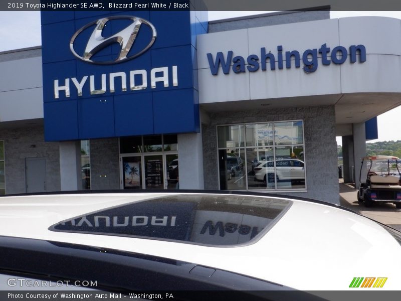 Blizzard Pearl White / Black 2019 Toyota Highlander SE AWD