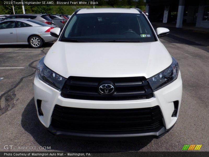 Blizzard Pearl White / Black 2019 Toyota Highlander SE AWD