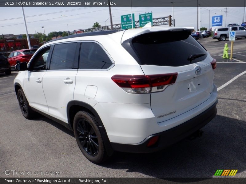 Blizzard Pearl White / Black 2019 Toyota Highlander SE AWD