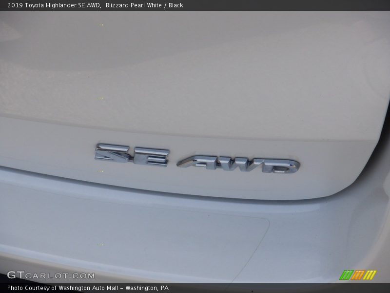 Blizzard Pearl White / Black 2019 Toyota Highlander SE AWD