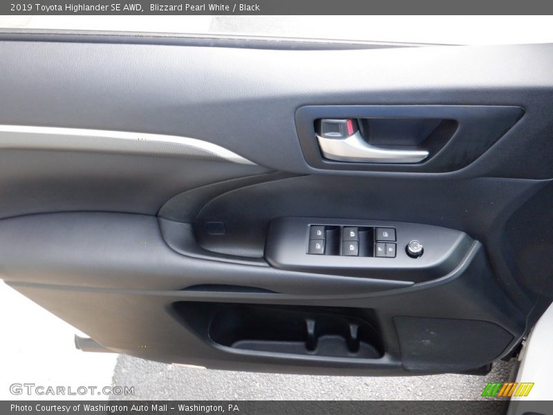 Blizzard Pearl White / Black 2019 Toyota Highlander SE AWD